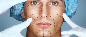 Combiner la rhinoplastie avec d'autres interventions esthétiques